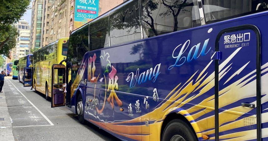 有民眾搭台北客運，因司機疏忽被關在行李艙內。（示意圖／報系資料照）