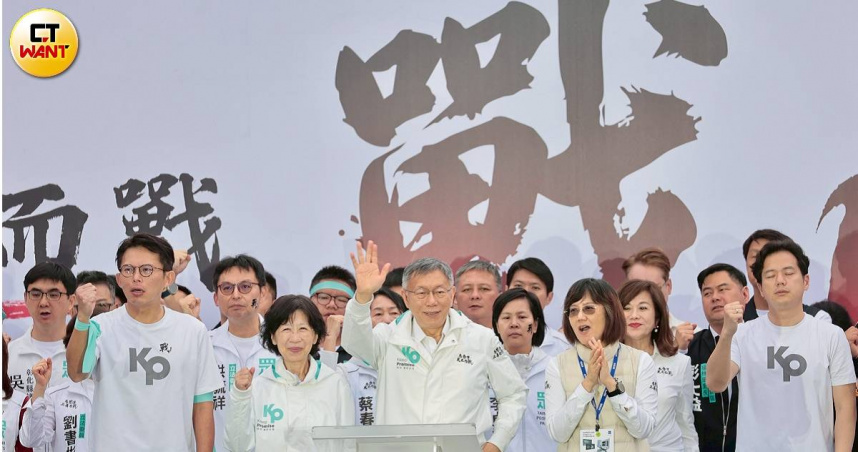 民眾黨創黨主席柯文哲（圖）因案面臨一審17年重拳，身為民眾黨精神領袖的他如何替黨「保溫」？各界關注。（圖／黃耀徵攝）