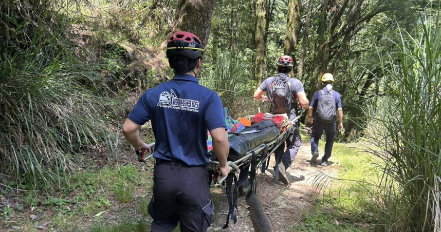 阿里山接連傳登山意外　75歲翁墜谷身亡、27歲女山友吊掛脫困