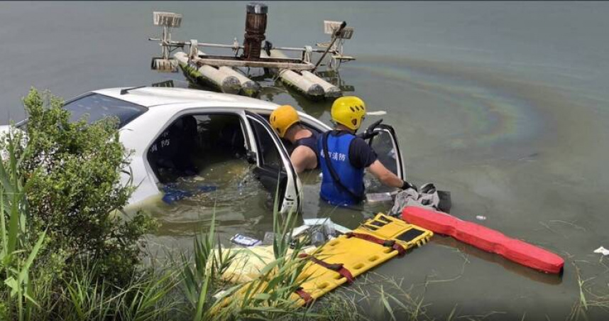 七股魚塭驚見轎車沉沒　60多歲魚塭主人脫困未果溺斃