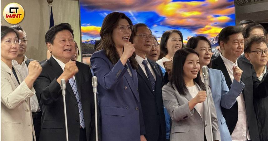 鄭麗文說，她相信2028年，國民黨一定會重返執政。（圖／劉宇鈞攝）