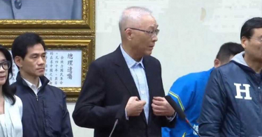 吳敦義宣布下週三率一級主管請辭 是否接受慰留?留伏筆