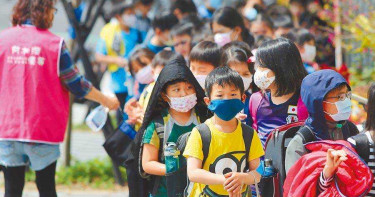 顧囤口罩戴沒有用!出現「4異常症狀」 當心新冠病毒纏上你