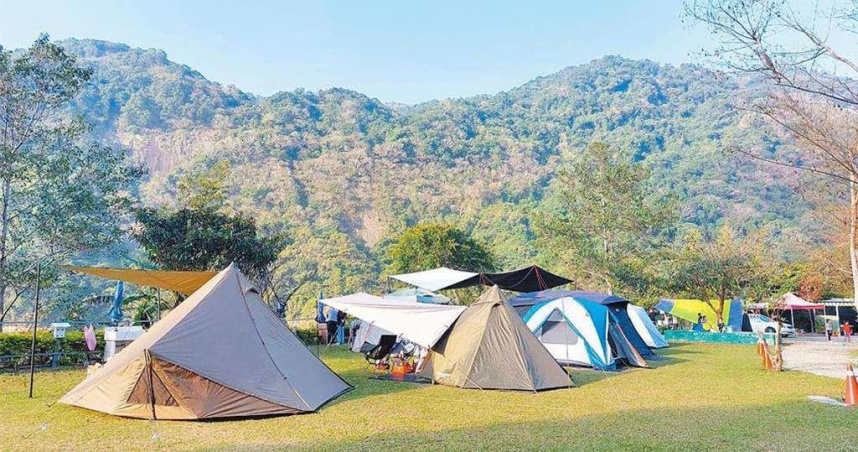 交通部觀光署修正「露營場管理要點」，放寬1公頃以下的小型營地，原本只有10％土地可以做露營，即日起剩下的90％可做無痕露營。（圖／報系資料照）