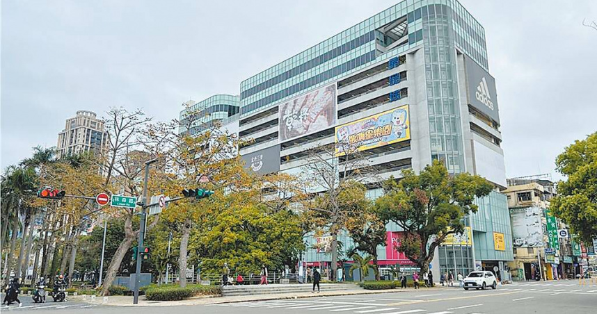 新竹市議員林彥甫指出，晶品城去年傳出要改作長照將閉館改裝，後續市府又稱將變回商場，但歷經1年多遲未重新營業，擔心淪為蚊子館，盼市府盡快處理。（圖／報系資料照）