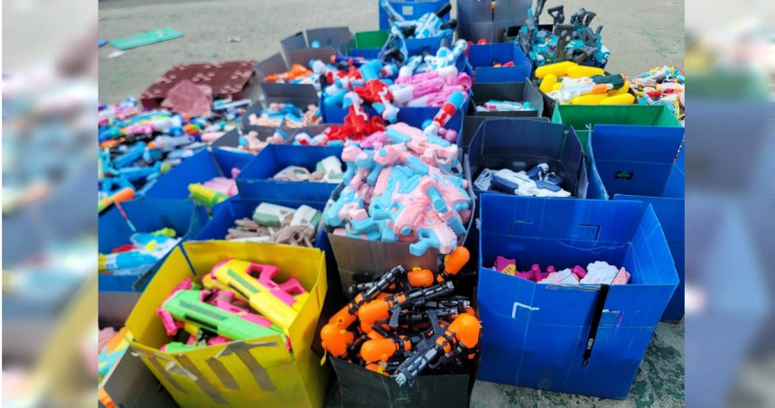 南韓環團呼籲，民眾參加水炸彈音樂節後，可將塑膠水槍交給他們回收，而非棄置在原處。（圖／翻攝自臉書／박준성）