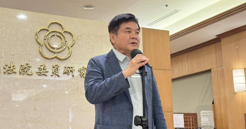 身兼台灣職業籃球大聯盟（TPBL）會長的民進黨立委莊瑞雄。（圖／中國時報王千豪攝）