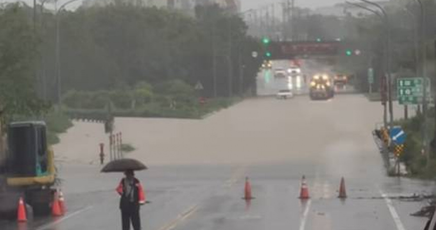 中義路台82線下方淹水。（圖／臉書社團「嘉義綠豆大小事」）