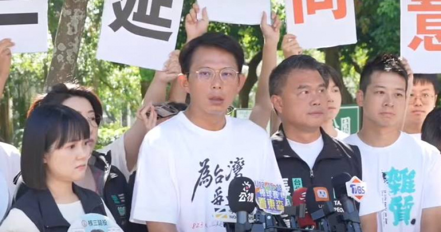 民眾黨主席黃國昌21日指出，公民投票只要多數台灣人民認同，在沒有安全疑慮的情況下重啟核電，經濟部就必須去做，這是法律上的義務。（圖／翻攝自民眾之聲）