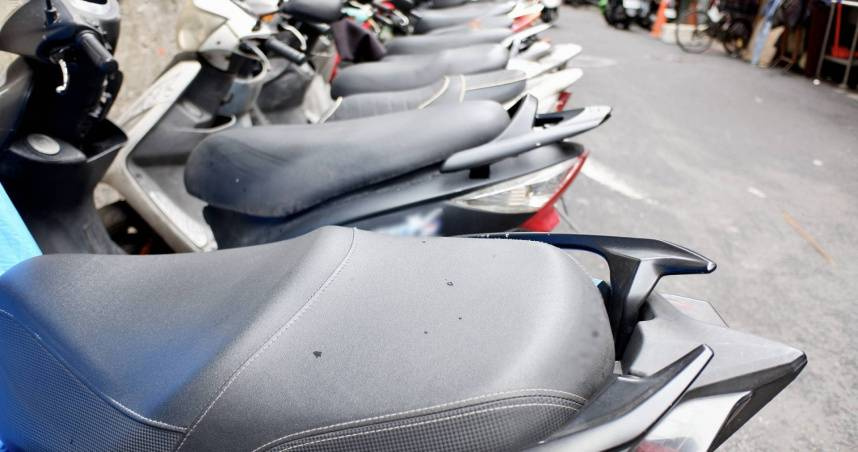 許多台灣上班族會選擇機車代步。（示意圖／翻攝自photoAC）