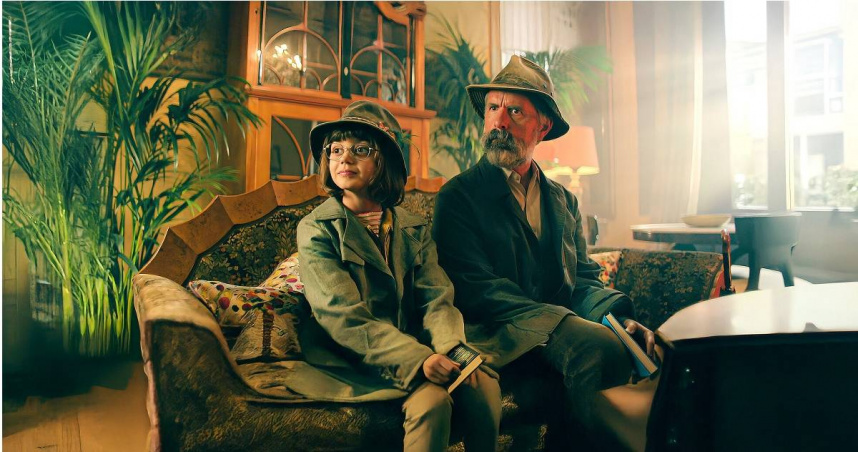 《門對門移動書店》由德國影帝克里斯多福赫斯特、新秀尤娜班尼特主演。（圖／海鵬提供）