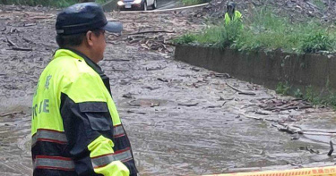 雨彈狂炸 南投仁愛鄉現土石流