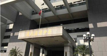 2幼子哭喊「爸爸不要」!工程師人夫狂砍妻70刀 求處20年重刑