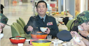 24年後班兵變上將司令 屈中恆帶兵嗑部隊鍋反被操