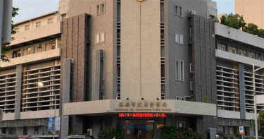 高雄婦幼隊天兵女警下勤務耍烏龍 未落實清槍「砰一聲」嚇呆所有人