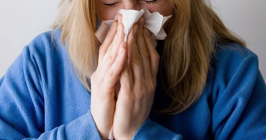 輔仁大學附設醫院耳鼻喉科主任胡皓淳醫師透露，鼻塞有4種狀況應儘快就醫，最嚴重恐怕是腫瘤。（示意圖／Pixabay）