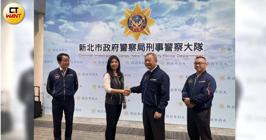 新北市政府廖訓誠表示，詐騙受害者以銀髮族群為主，需要家人給予關懷，才能有效防止受騙。（圖／翁靖祐攝）