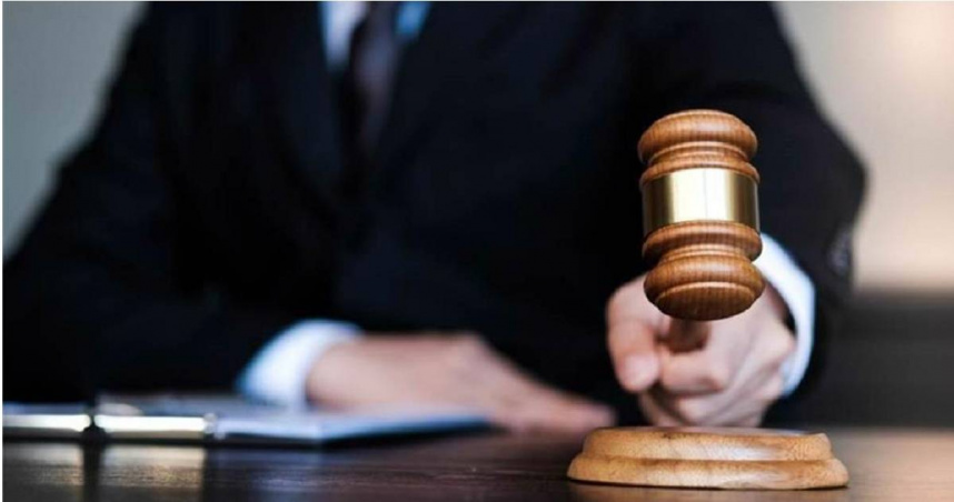 高雄市某國中黃姓男老師被判刑。（示意圖／達志影像）