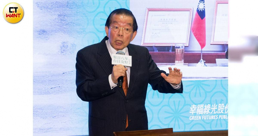 謝長廷反對全台掀起的大罷免浪潮，強調民主政治應以妥協與協商為基礎。（圖／黃威彬攝）