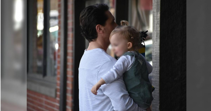 身心科醫師周伯翰表示，新手爸爸也會有產後憂鬱症。（示意圖／Pexels）