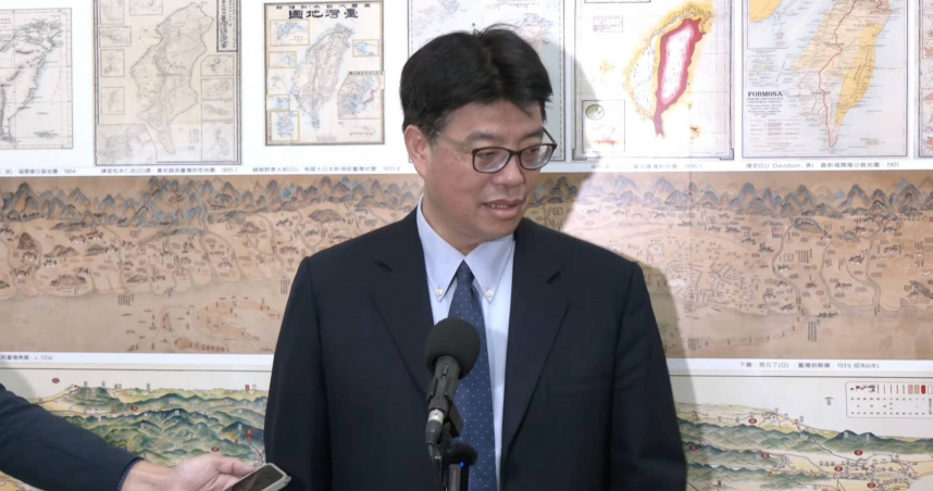 邱垂正表示，大陸若真把在陸發展的台灣藝人視為一家人的話，就不該在特定時刻要求他們政治表態，應尊重藝人的表演創作自由、言論自由。（圖／截自中時新聞網直播）