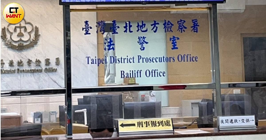 張斯綱等被告經訊後均獲請回。（圖／高瑀彤攝）