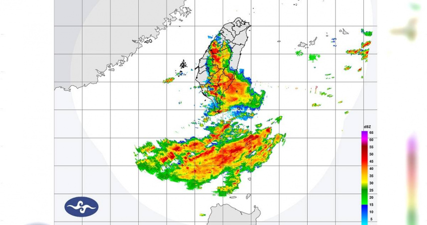 今天各地天氣不穩定，苗栗以南及東南部地區易有短延時大雨發生，尤其雲林以南地區降雨明顯、持續，局部有豪雨或豪雨等級以上降雨發生的機率，至於其他地區大多為多雲，午後有局部短暫雷陣雨。（圖／中央氣象署）