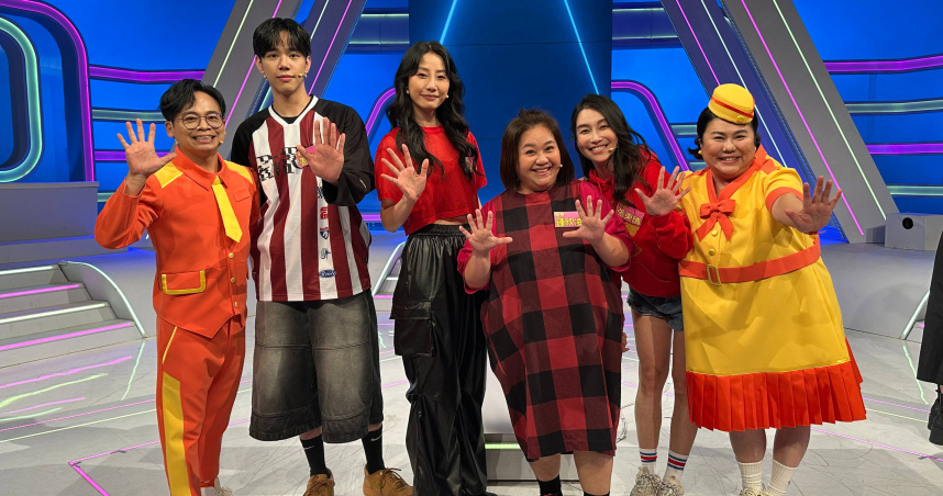 鍾欣凌帶著師弟師妹張東晴（右二）、宥漩（右四）、勝勛（左二）一起上節目拚台語拿獎金（圖／公視台語台提供）