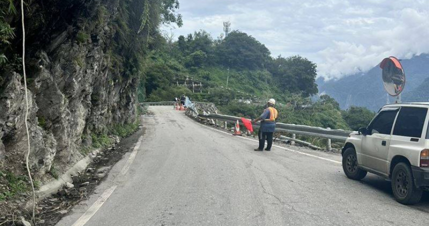 台8線中橫公路157.9公里西寶路段今天（4日）上午11時許發生一起事故。（圖／三立新聞網）