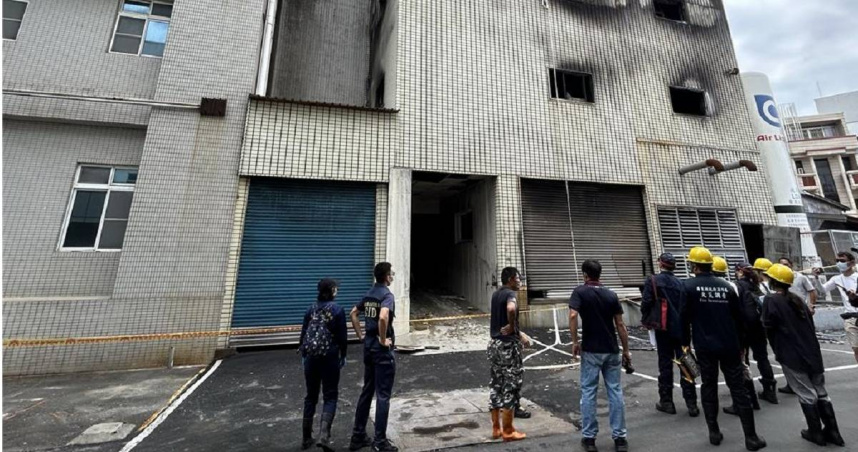 去年東港安泰醫院大火釀9死，震驚社會，案經偵結後，檢察官認榮譽院長蘇清泉等4人犯後態度良好，全予以緩起訴處分。（圖／報系資料照）