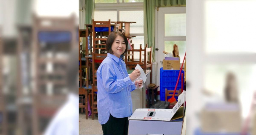 屏東縣長周春米今早趁著好天氣進行投票，並喊話民眾，為了守護下一代應踴躍出門投票。（圖／翻攝自周春米臉書）