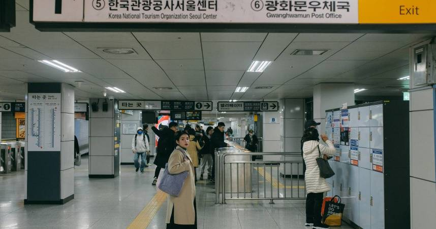 營運首爾地鐵1至8號線的首爾交通公社勞資情勢日益緊張。（示意圖／翻攝unsplash）