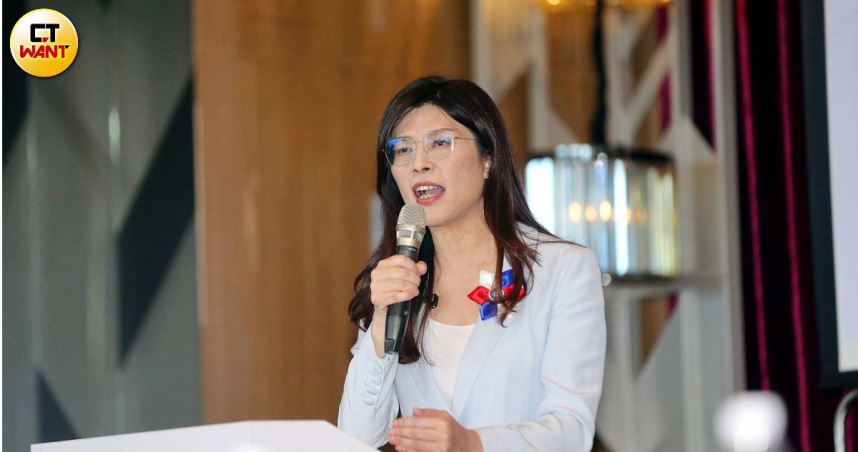 鄭麗文表示，「我們不需要有任何的條件，不需要有任何的自我矮化」。因為「九二共識、反對台獨」就是最堅實的政治基礎，沒有再有什麼另外的條件。（圖／周志龍攝）