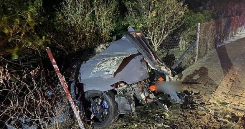 外地20歲男台中深夜看景自撞墜坡　車毀人傷驚悚瞬間曝光