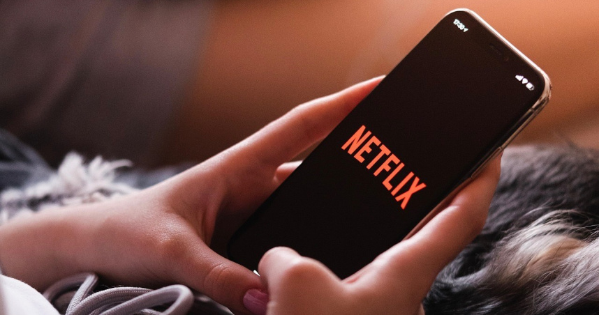 美國總統川普花200萬美元買入Netflix、華納兄弟探索的公司債。（圖／pixabay）