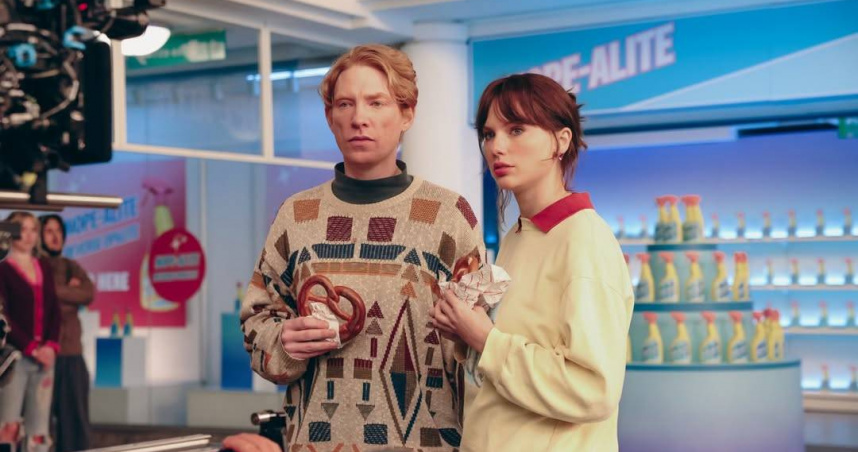 泰勒絲奧斯卡影帝跨刀　〈Opalite〉MV邀來豪華卡司掀全球熱議