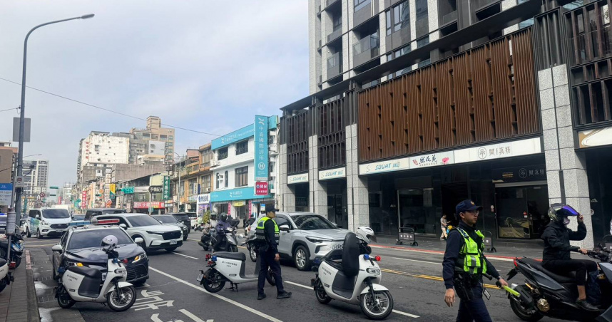 北市中山區2日上午發生公車輾過行人事故。（圖／翻攝畫面）