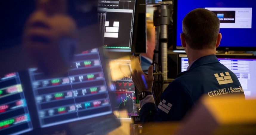 華爾街股市27日收盤大跌。（圖／新華社）