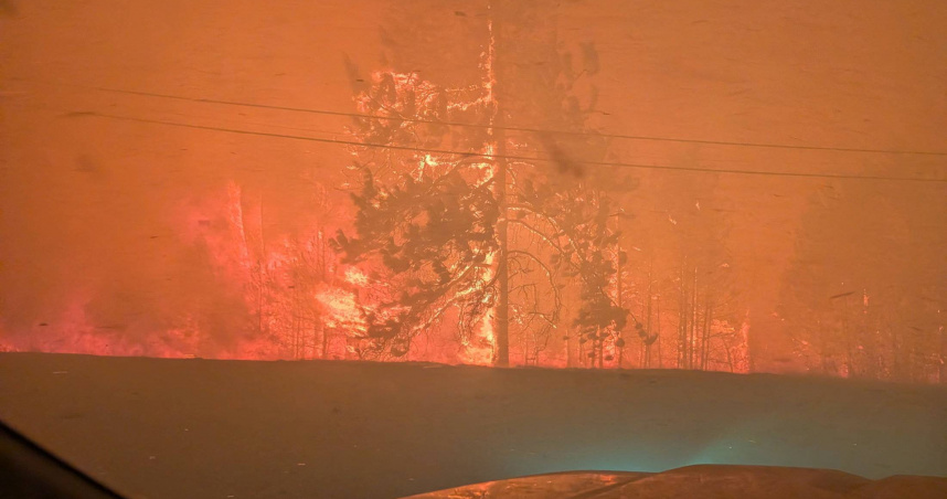 加拿大卑詩省「鮑德山脈野火」（Bald Range wildfire）正逐漸失控。（圖／達志／路透社）