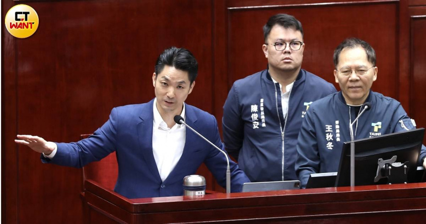 蔣萬安今日赴議會專案報告並備詢。（圖／方萬民攝）