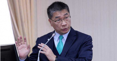 明年7月全面換發數位身分證 徐國勇:晶片由台積電生產