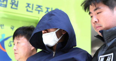 精神疾病成免死金牌?韓殺人魔持雙刀縱火殺5鄰居 法院因病減至無期徒刑