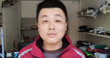女童撥死亡電話:媽媽過世了 快遞機警舉動救回一條人命