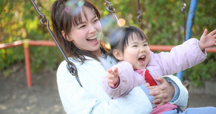 多部未華子在劇中飾演成為全職主婦的「村上詩穗」。（圖／friDay影音提供）