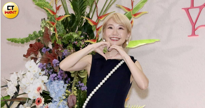 Lulu今送上5位數紅包給納豆、依依這對新人。(圖/侯世駿攝)