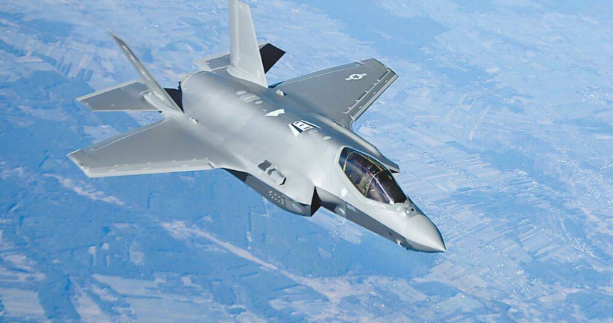 每架F-35戰鬥機上大約要使用50磅(約23公斤)的釤鈷磁體。（圖／美聯社／達志）