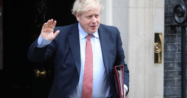隔離10天仍高燒不退 英首相強生預防性入院
