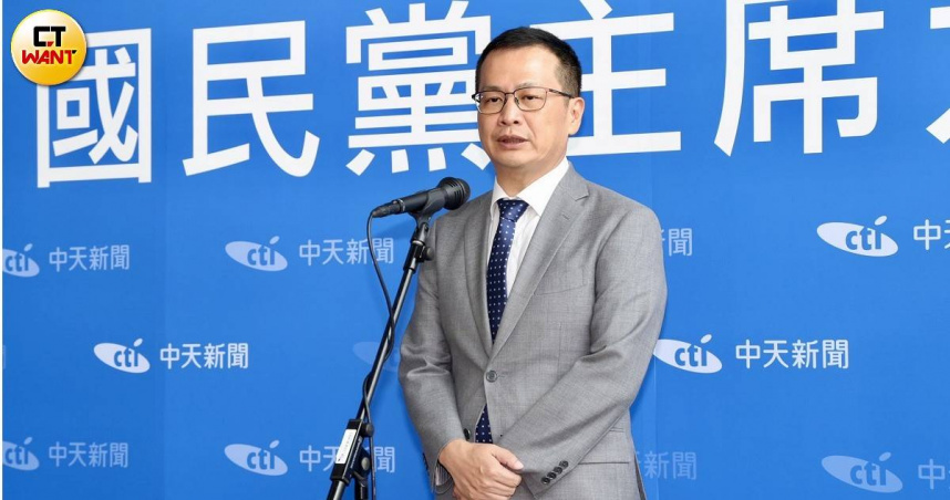 國民黨主席參選人羅智強出席中天新聞舉辦「國民黨主席大辯論」。（圖／方萬民攝）