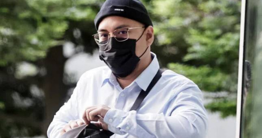 曾創作出百萬點擊率的音樂人伊利亞（Iliya Zaki），驚傳是暗網老司機，遭法院判刑22個月，外加2鞭懲罰。（圖／翻攝自新加坡海峽時報）