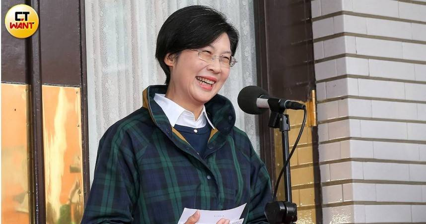 民進黨高雄市長初選候選人參與提名政見會時候，針對是否脫黨參選疑問未在限時內即時回應。（圖／黃耀徵攝）